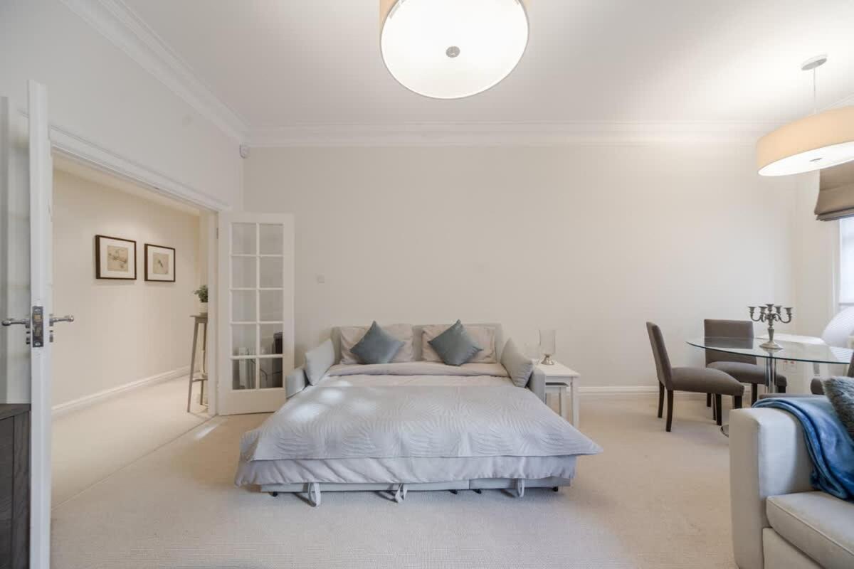 Estatesmen Mayfair * London